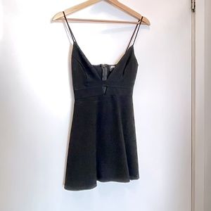 [SOLD]Nasty Gal V-neckline Little black dress